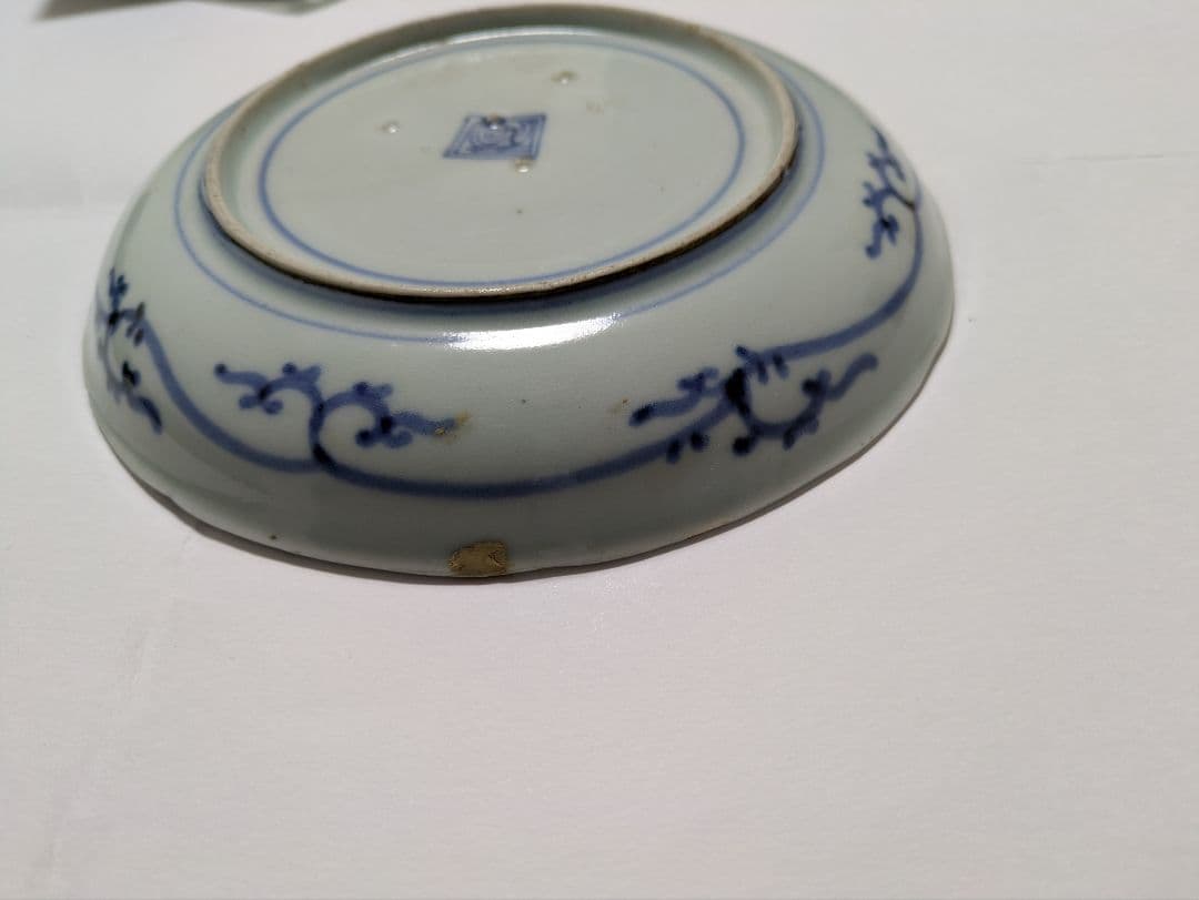 江戸中期、古伊万里『染付菊松竹梅文中皿』藍柿右衛門、銘「二重角渦福」、合せ箱付