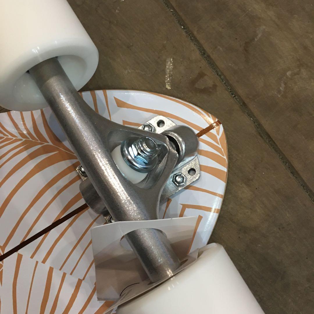 ロキシーサーフスケート超キュートでかわいいこれでサーフィンの上達間　28インチ