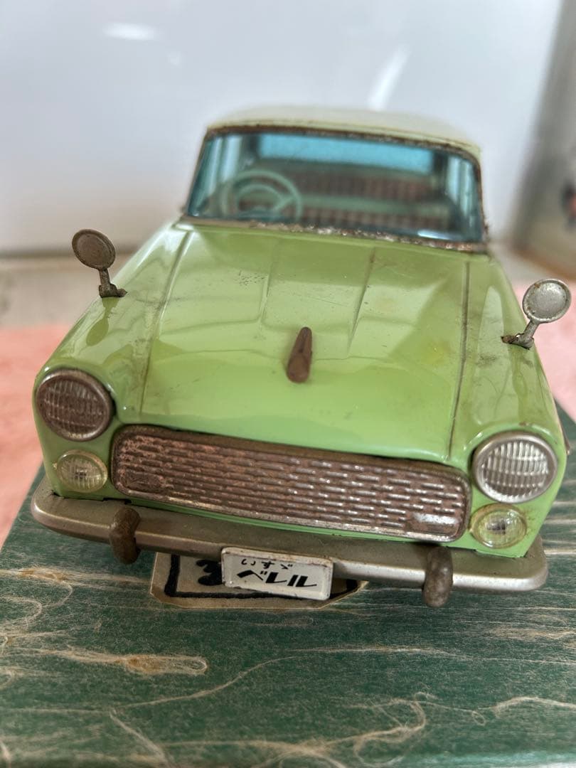 希少　いすゞ　ベレル　ブリキ　車