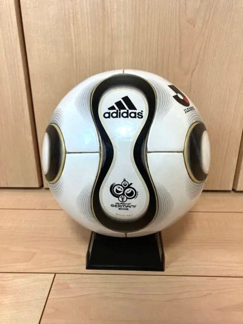 Jリーグ　白黒 チームガイスト 公式球　５号球　アディダス サッカーボール