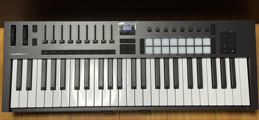 【美品】Novation/Launchkey 49 Mk4 MIDIキーボード