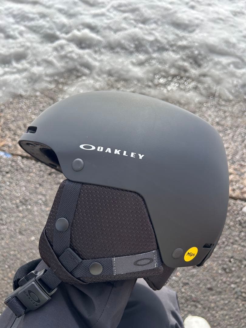 OAKLEY マットブラック ヘルメット