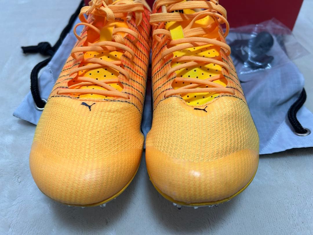 Puma 陸上競技用スパイクシューズ オレンジ/イエロー