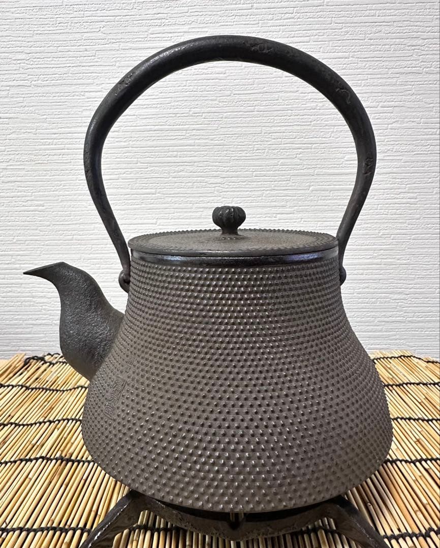 未使用品、木箱、栞付　南部鴻栄堂造　１８型富士形アラレ　JJ様　売約済み