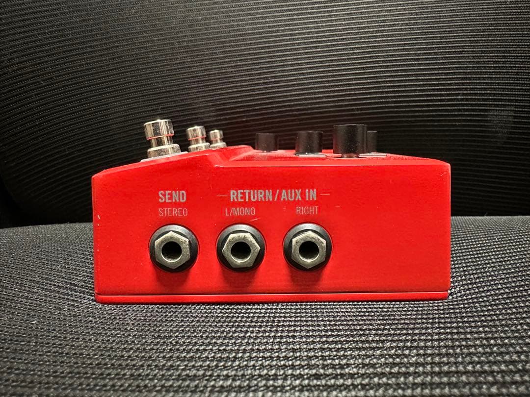 LINE6 HX Stomp 赤カラー