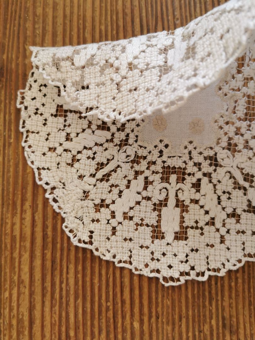 アンティークイタリア ノッテドメッシュ 男女の輪 ニードルワーク リネンドイリー