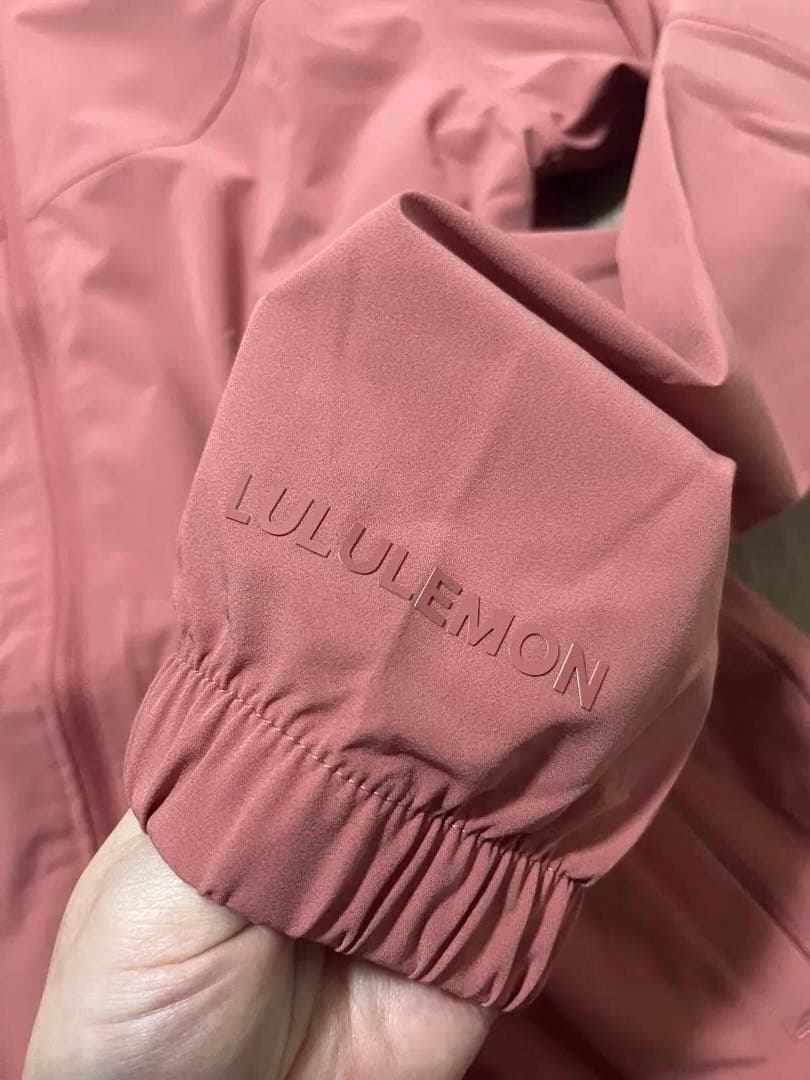 lululemon ジップパーカー ピンク　ピラティス　ヨガ　撥水アウター
