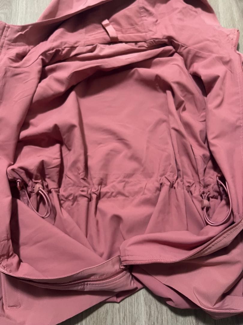 lululemon ジップパーカー ピンク　ピラティス　ヨガ　撥水アウター