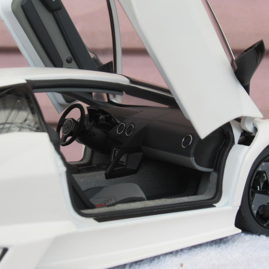 オートアートAUTOartモデルカー1/18ランボルギーニレヴェントン74594