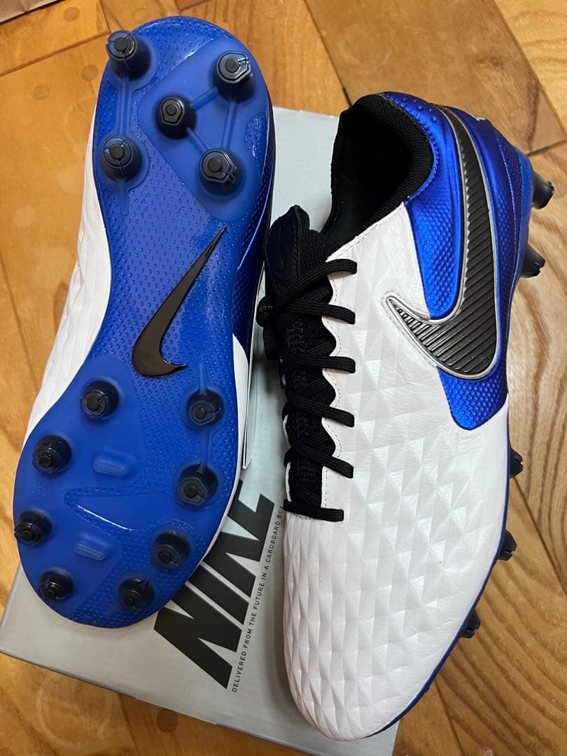 新品　激レア　廃盤品　ナイキ　ティエンポ　レジェンド8 エリート HG 25.5