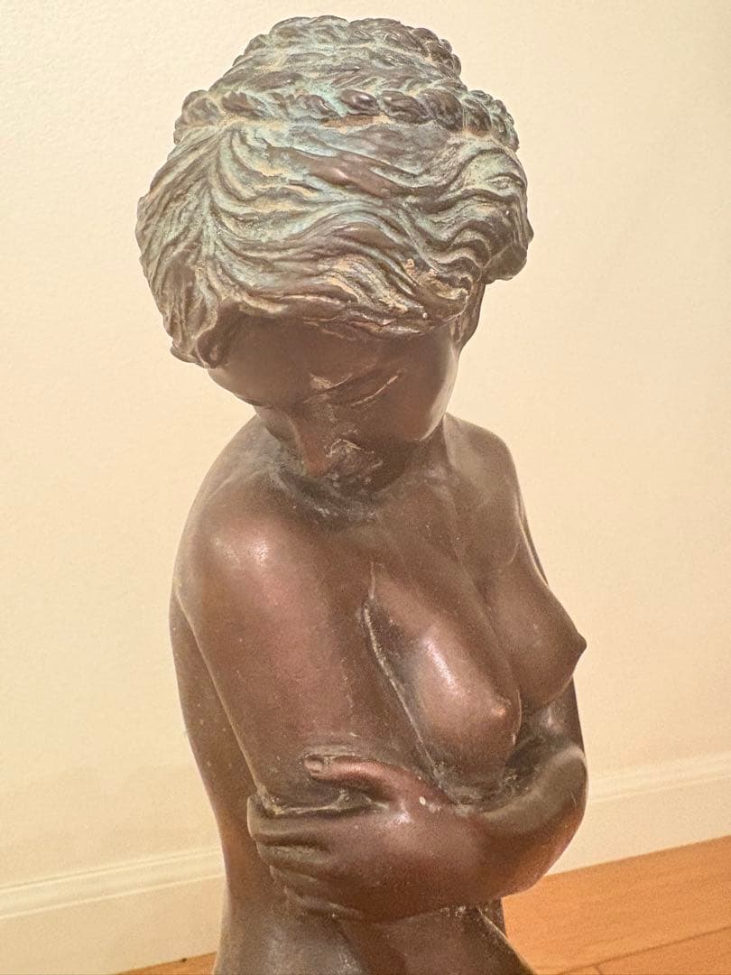 はじらいの時　ブロンズ像　林良慶作