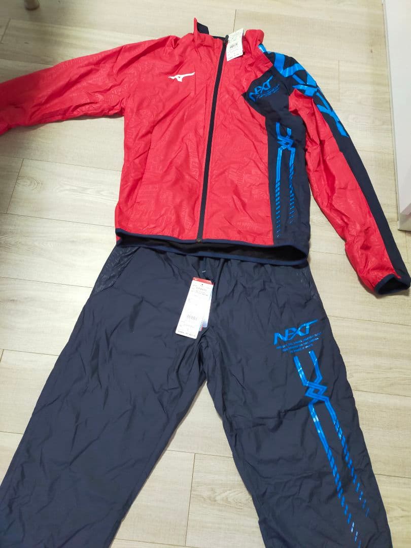 【未使用品】ミズノ NXT ブレスサーモ ウィンドブレーカー上下セットSサイズ