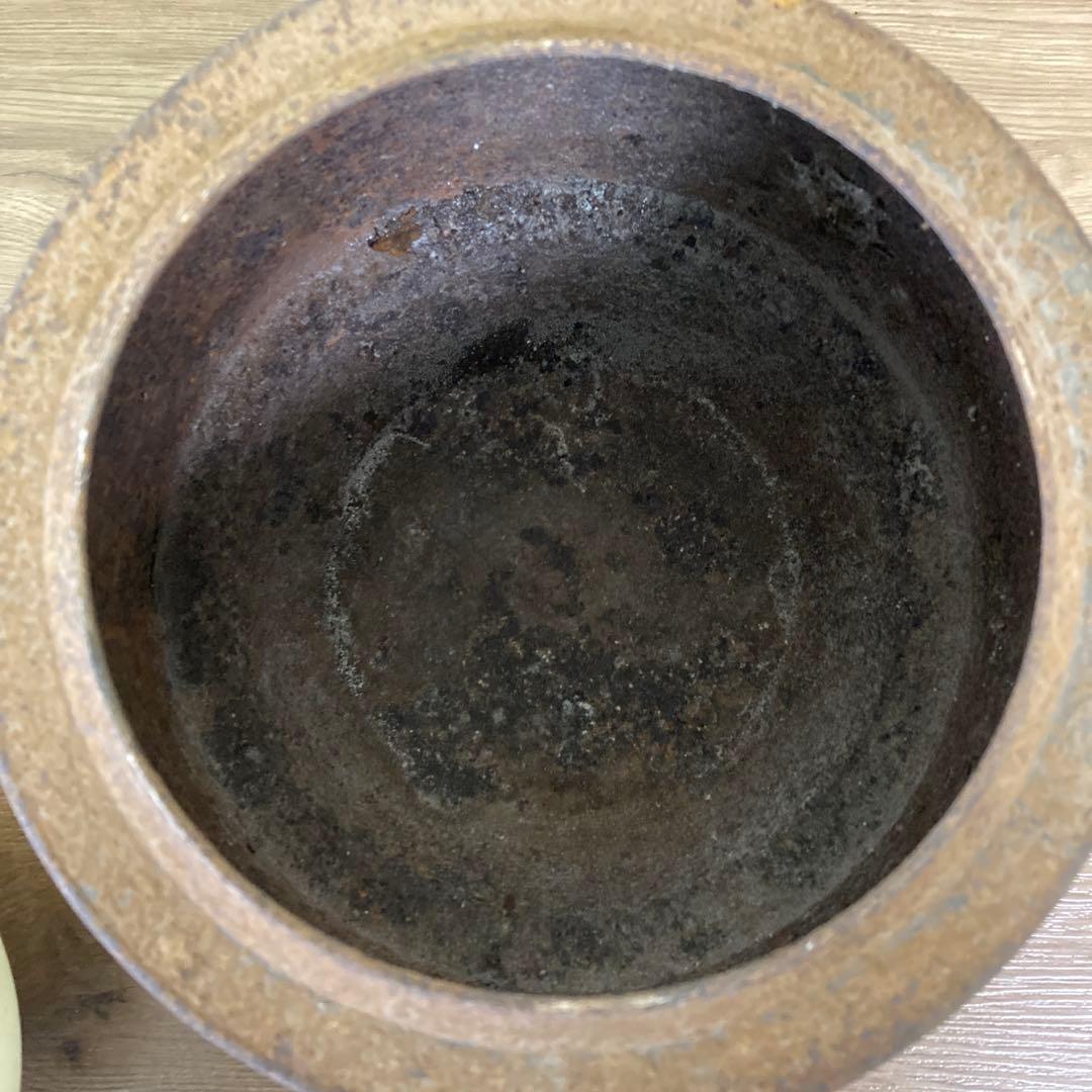 E-1 【骨董品】鉄製 茶釜 火鉢 刻印あり 渦巻き鐶 鉄器 レトロ アンティー