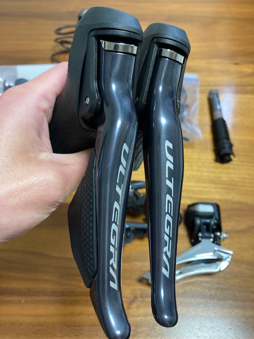 S*8様 SHIMANO R8000系ULTEGRA Di2セット　油圧ブレーキ