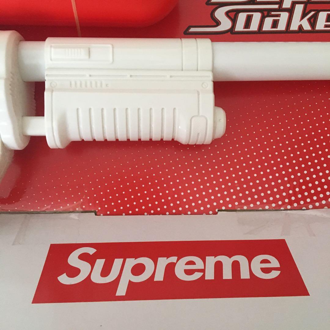 Supreme x Super Soaker 水鉄砲 シュプリーム