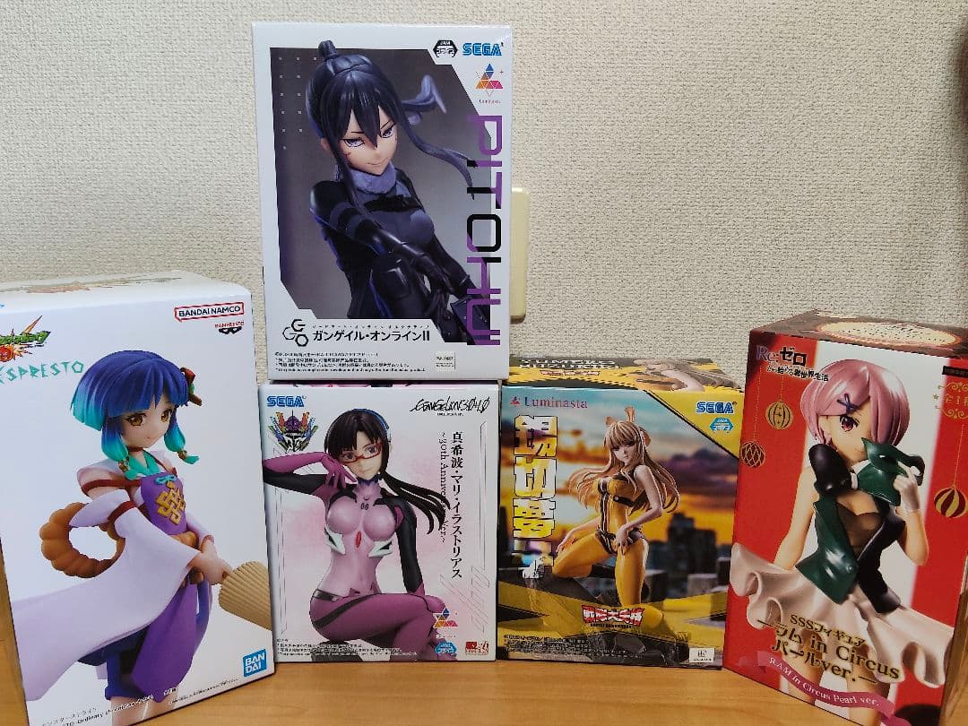 【週末価格】プライズフィギュア　16個まとめ売り