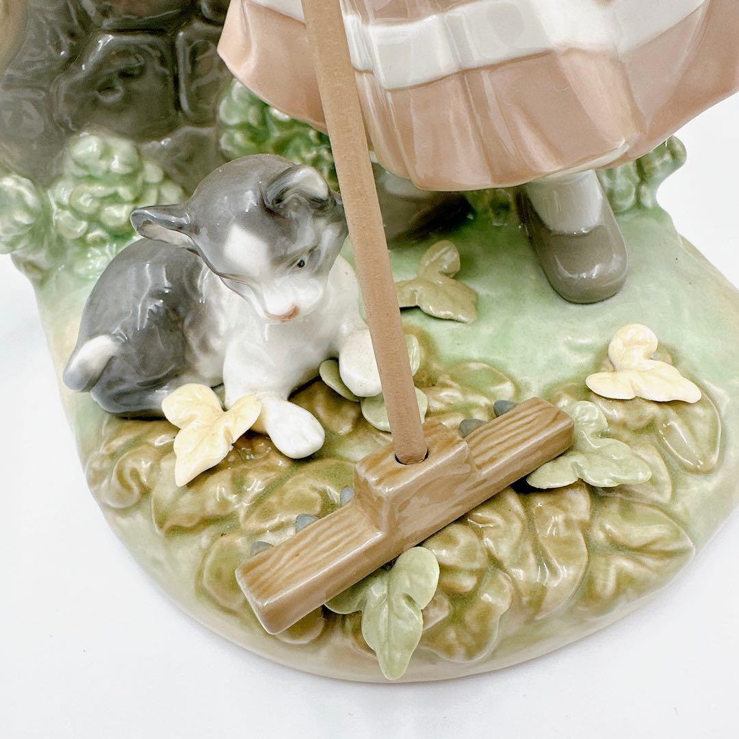 絶版 激レア♡リヤドロ♡ 秋の掃除 LLADRO 少女 猫 フィギュリン