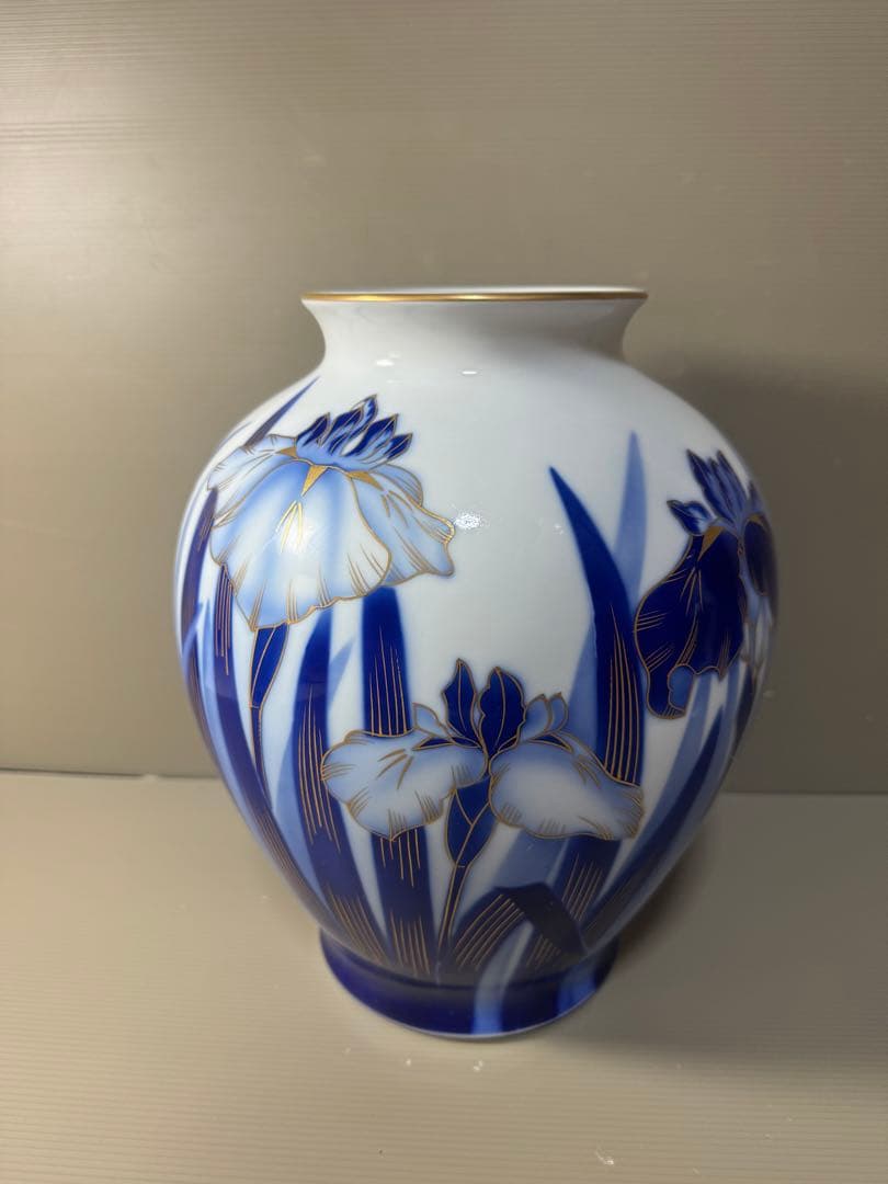 2318  有田焼 深川製磁 金彩 菖蒲文 あやめ文 花瓶　未使用