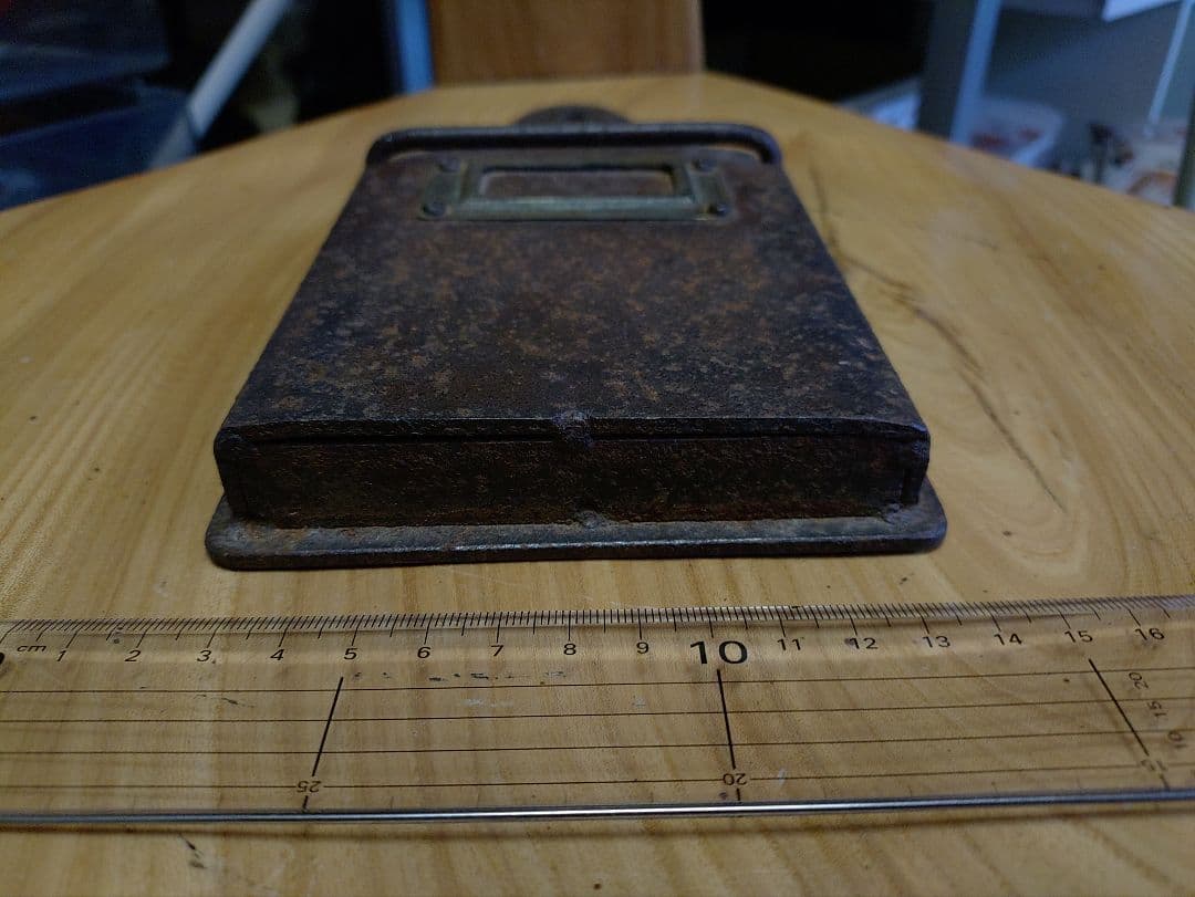 アンティーク　レトロ　郵便受け　新聞受け　アイアン