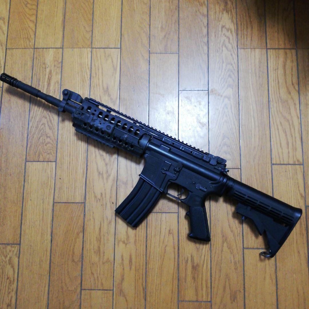 東京マルイ　M4 S-SYSTEM 電動ガン　バッテリー充電器付