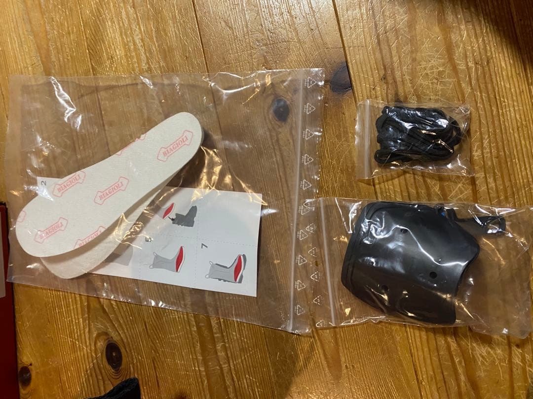 ATOMIC REDSTER 110 男性用スキーブーツ