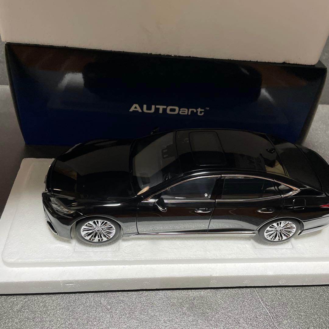 オートアート1/18 レクサスLS500h