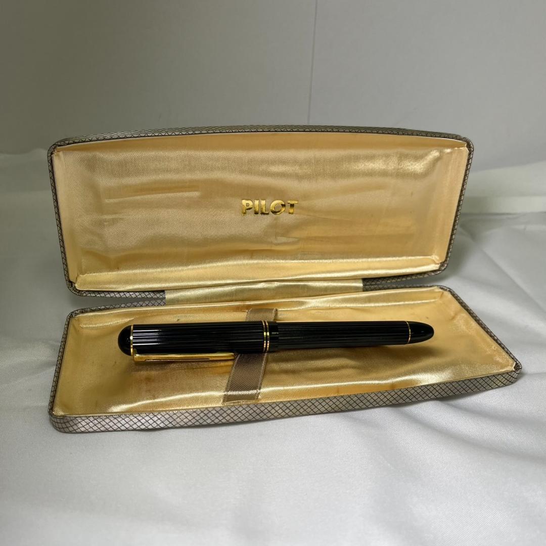 K*️様 【中古】PILOT パイロット 万年筆 14K ケース付き インク付き
