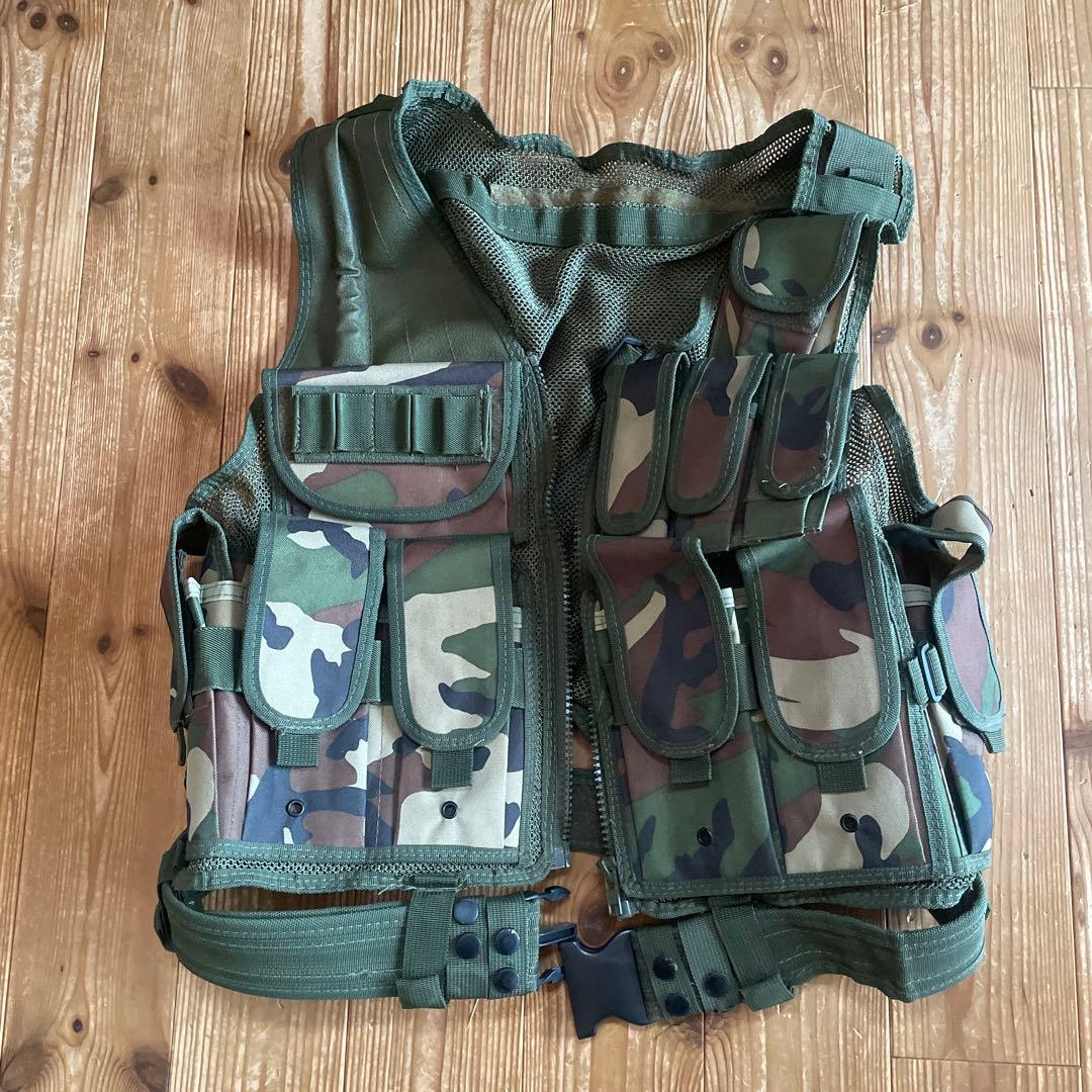 サバゲー　タクティカルベスト　狩猟ベスト