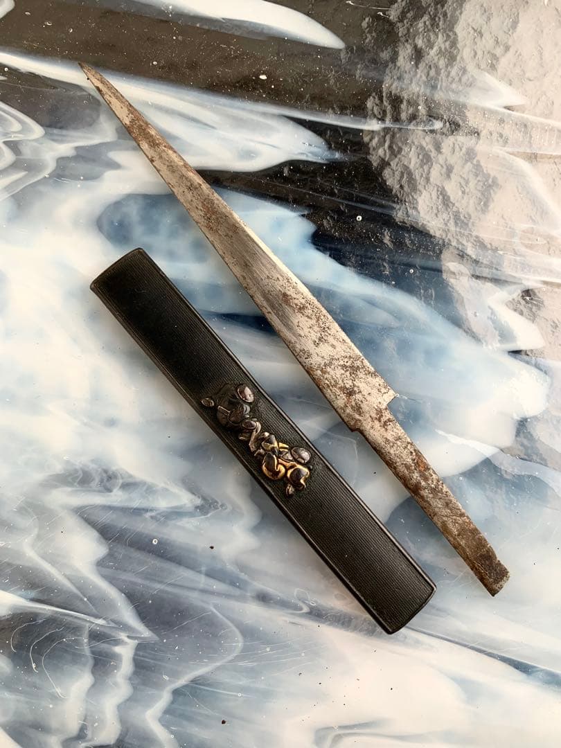 小柄小刀　足相撲図小柄袋　刀装具（15cm以下の合法サイズ）