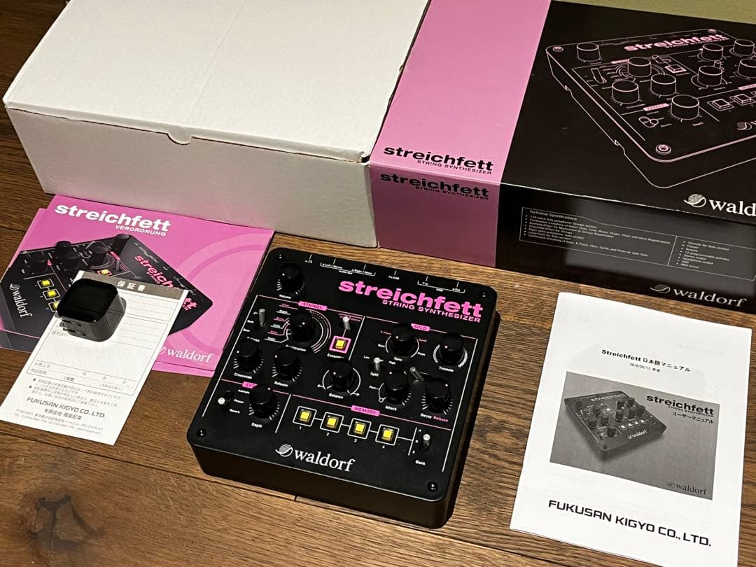 Waldorf Streichfett ストリングシンセサイザー