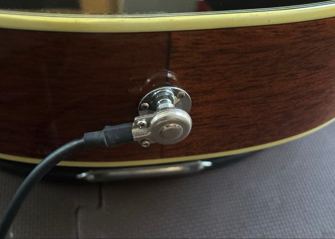 Sepia Crue EAW450エレアコ アコースティックギタープリアンプ稼働