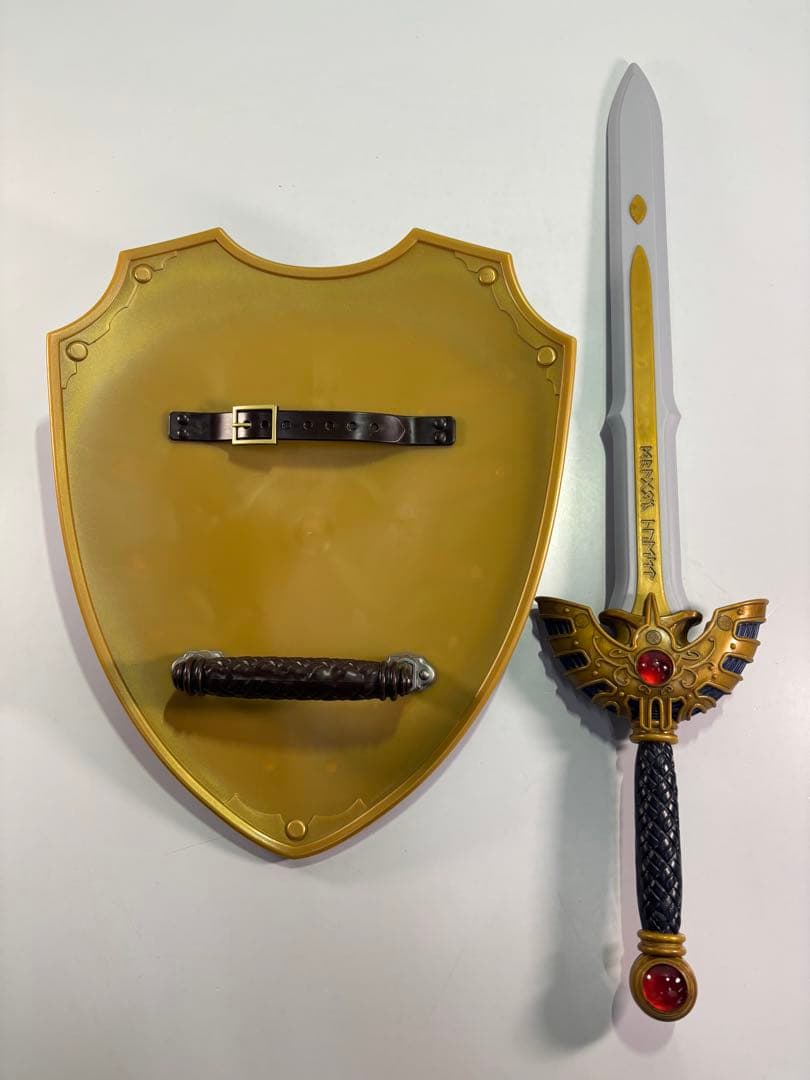 ドラゴンクエスト AM アイテムズギャラリースペシャル ロトの剣 ロトの盾