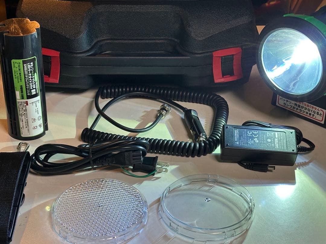 日動工業／キセノンHIDサーチライト／予備バッテリー付属　美品