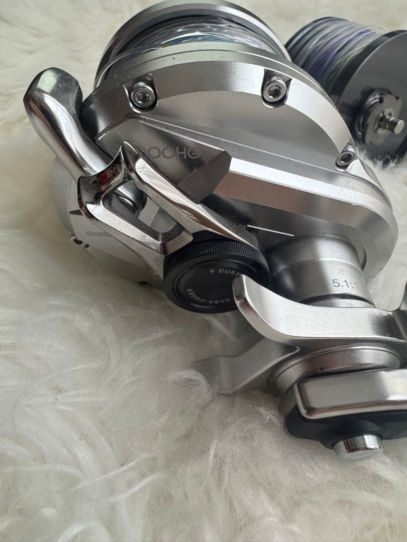 超美品シマノ　オシアジガー4000HGカスタム　替スプール付