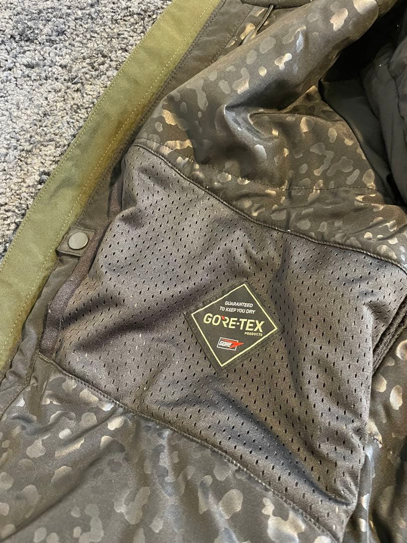 VOLCOM　GORE-TEX スノーボードウェア