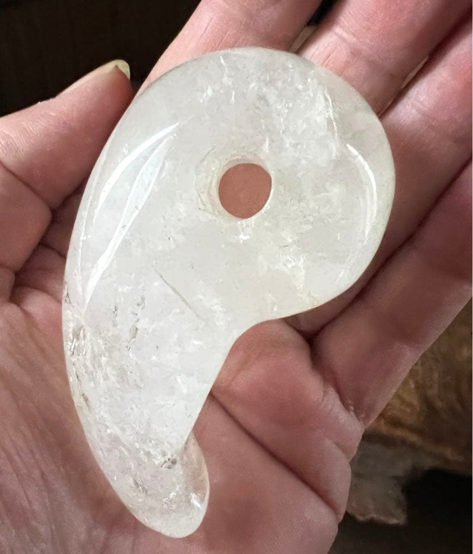 希少 特大 天然石 古水晶 古勾玉 レインボー スモーク 合せ箱