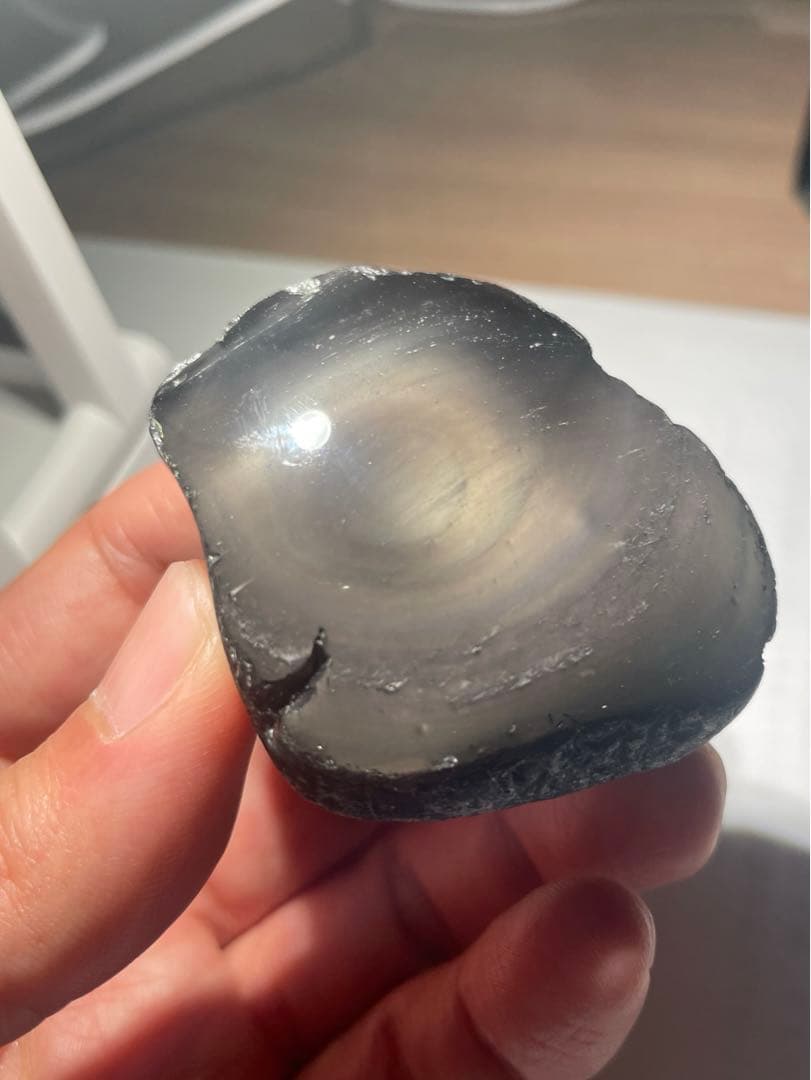 研磨品　十勝石玲瓏　淡ピンクベースオーロラ　レインボーオブシディアン