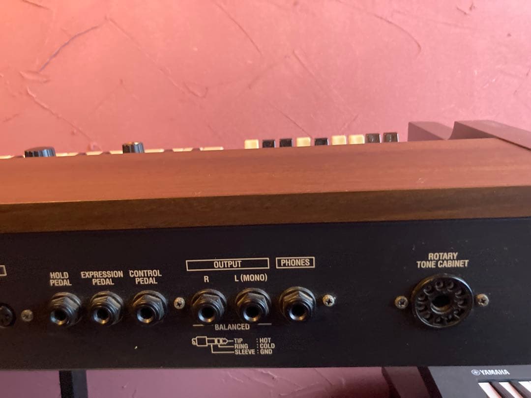 Roland VK-8 オルガン