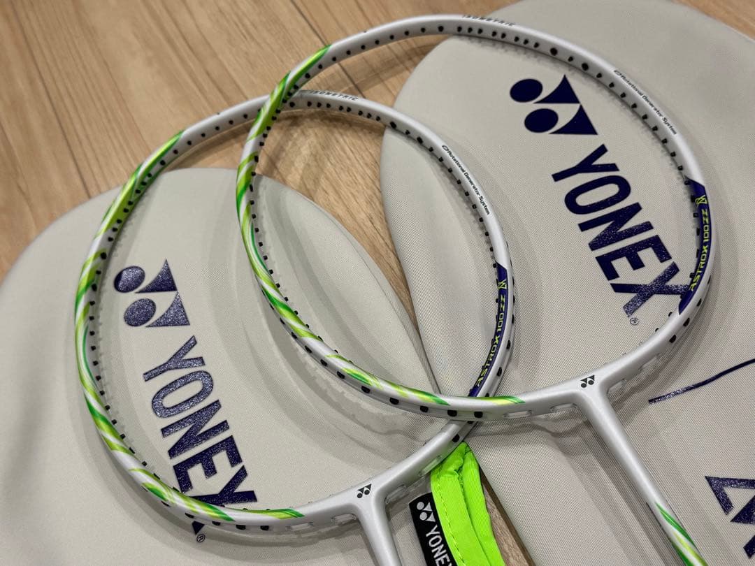 YONEX ASTROX 100ZZ(AX100ZVA) 4U6 2本セット