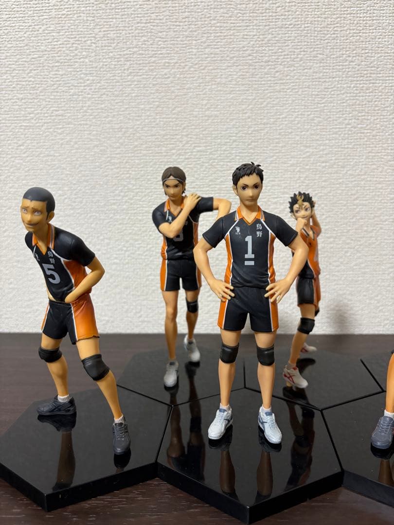 ハイキュー　フィギュア 8体セット　烏野　音駒