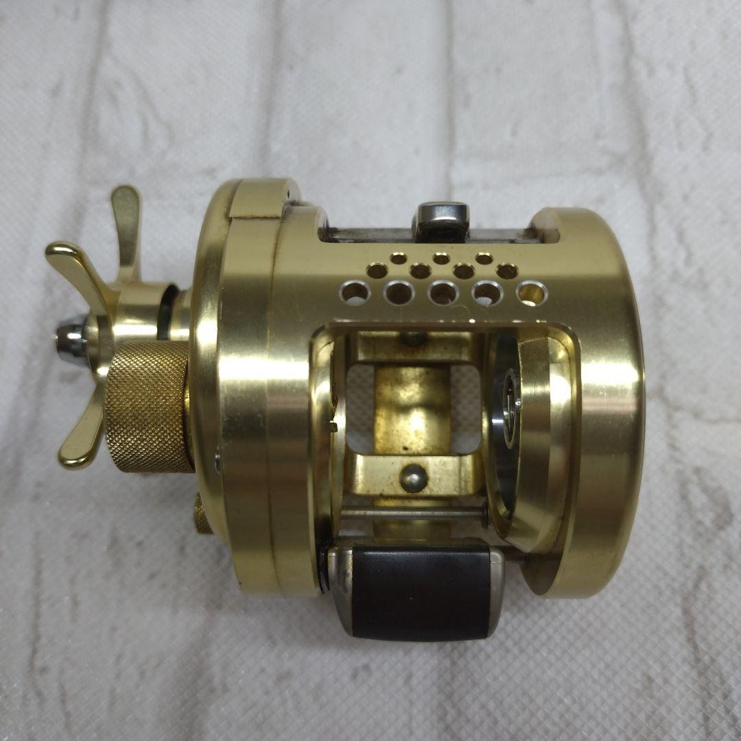 シマノ　カルカッタコンクエスト201 00カルカッタコンクエスト　ジャンク