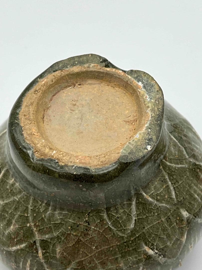 北宋時代　青磁　龍泉窯 荷葉紋共蓋壺　蓋付き　茶入　茶道具(F-100)