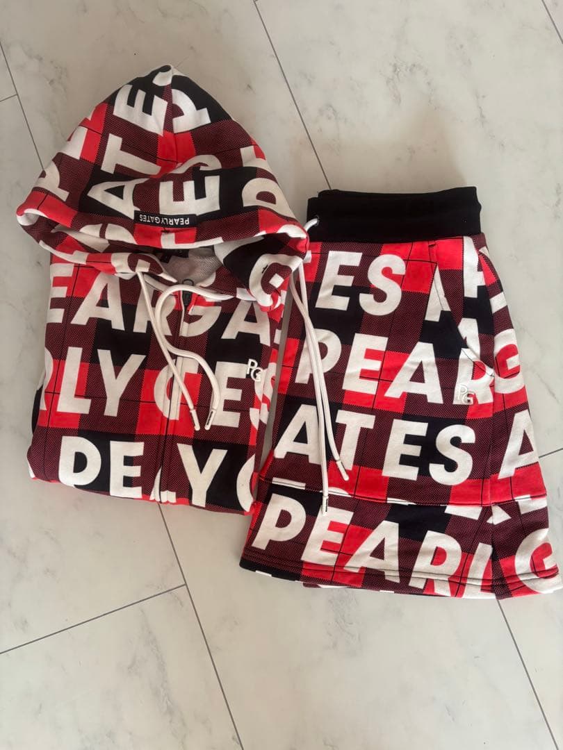 パーリーゲイツ　パーカー・裏起毛スカート・バイザー付き　セットアップ