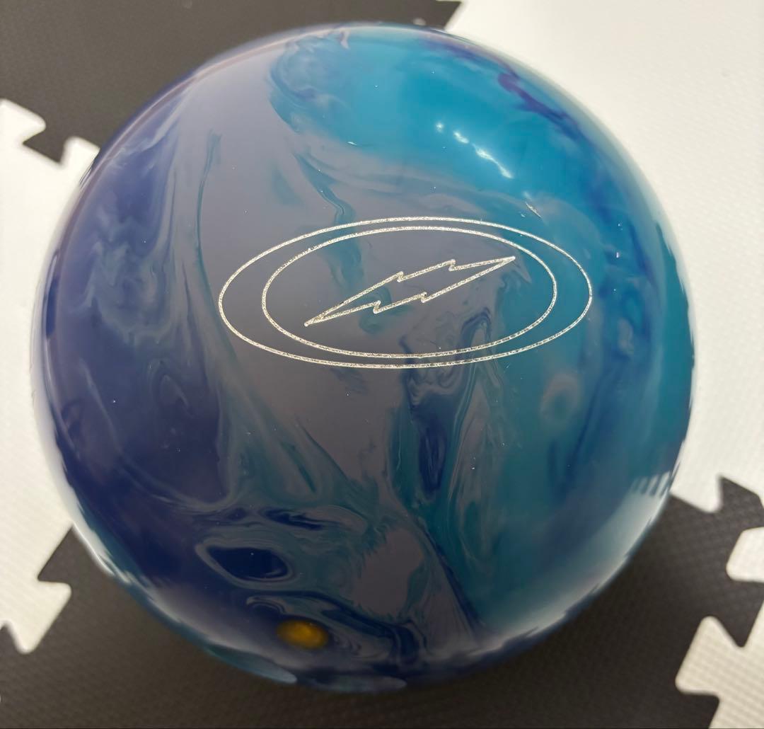 ストーム 初代 【アクシオム】ボウリングボール 15ポンド