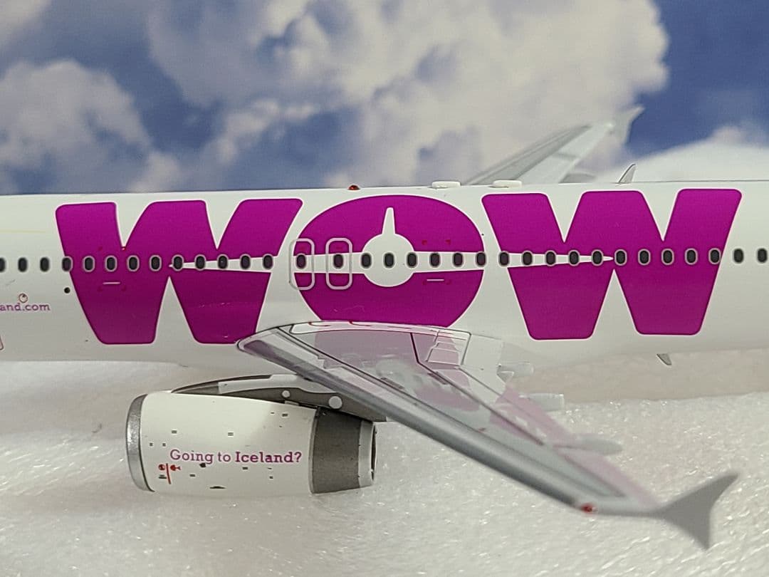 専用品 A320-200 WOW航空 LZ-WOW　1/200 新品・未使用品