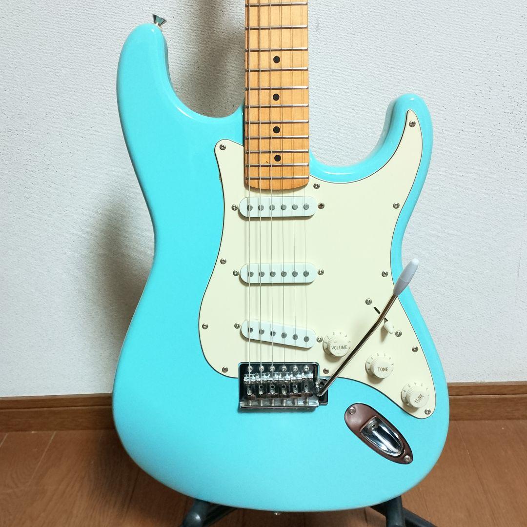 BUSKER’S　ストラトキャスタータイプ　エレキギター　ソニックブルー