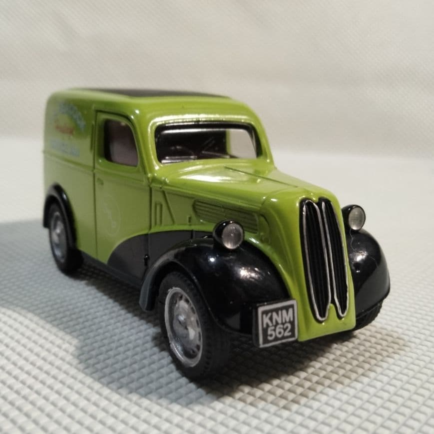 ★商談中★　5379 コーギー フォードソン SAピーコック 5CWT.VAN