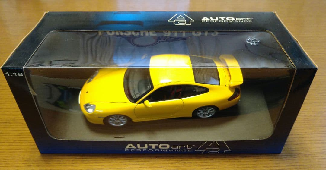 オートアート 1/18 ポルシェ911GT3(996) スピードイエロー