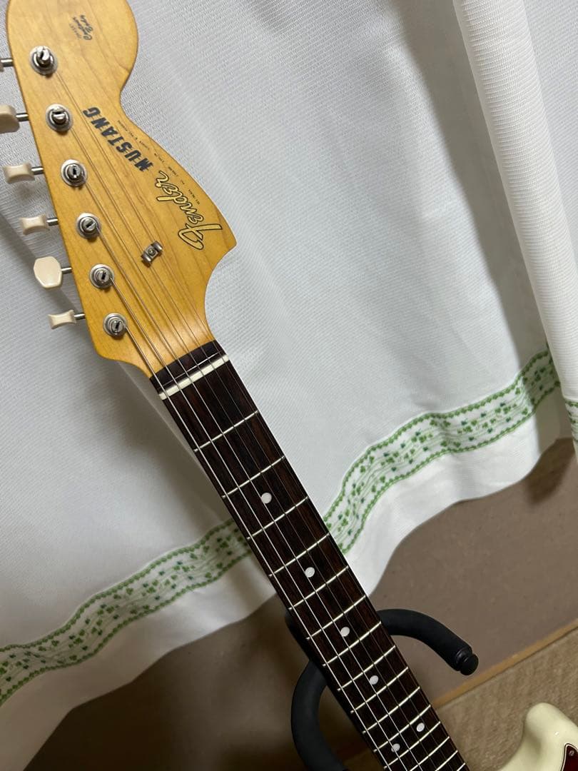 ギター fender made in japan CHAR MUSTANG