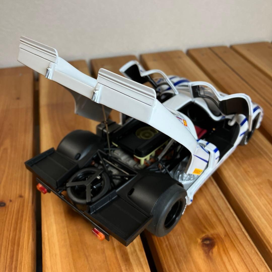 オートアート1/18 ポルシェ917K 12HRS SEBRING '70#16